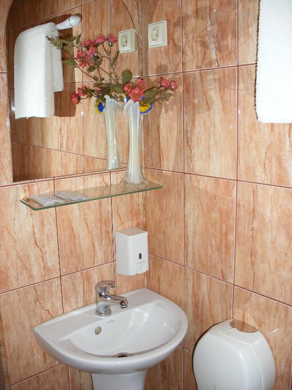 Tvirtove Prie Didziulio Hotel Dėdeliškės Szoba fotó