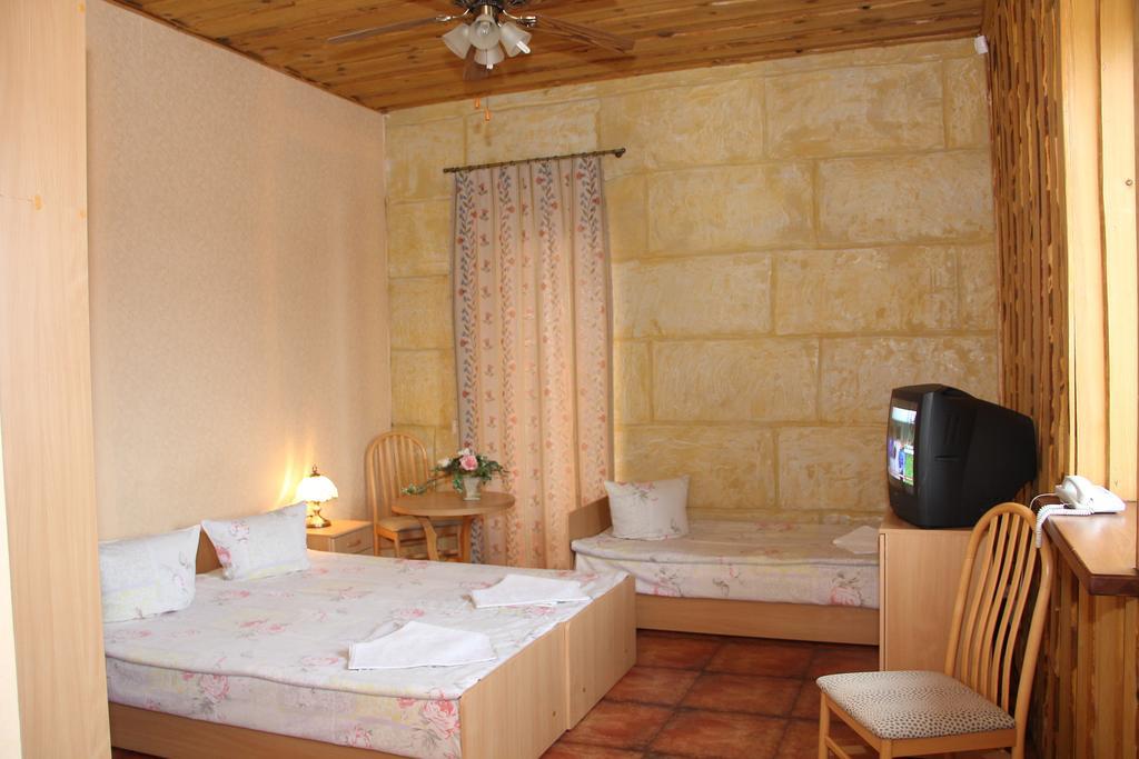 Tvirtove Prie Didziulio Hotel Dėdeliškės Szoba fotó