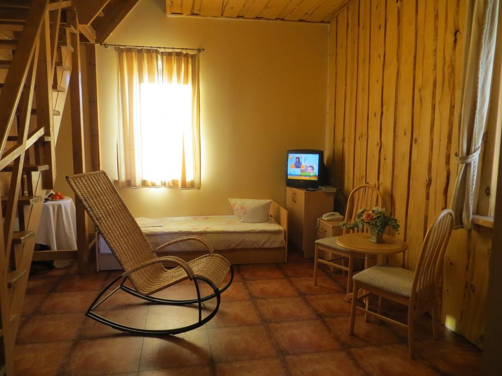 Tvirtove Prie Didziulio Hotel Dėdeliškės Szoba fotó