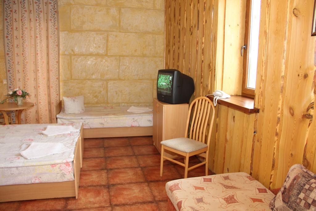 Tvirtove Prie Didziulio Hotel Dėdeliškės Szoba fotó
